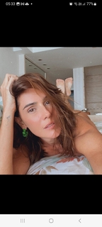 Deborah Secco feet photo thumbnail
