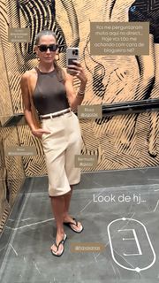 Deborah Secco feet photo thumbnail