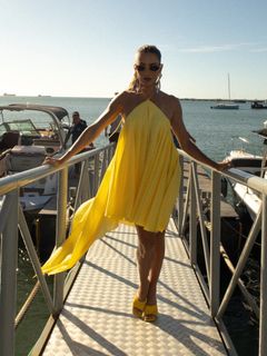 Deborah Secco feet photo 6