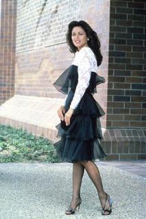Deborah Shelton feet photo 9