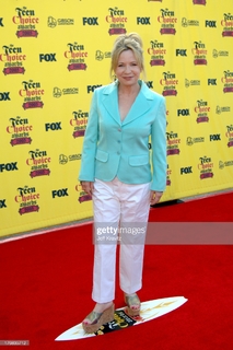 Debra Jo Rupp feet photo 18