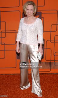 Debra Jo Rupp feet photo 8