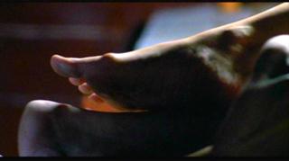 Debra Messing feet photo thumbnail