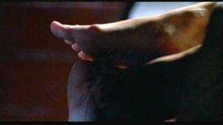 Debra Messing feet photo thumbnail