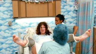 Debra Messing feet photo thumbnail
