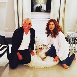 Debra Messing feet photo thumbnail