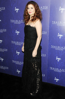 Debra Messing feet photo thumbnail