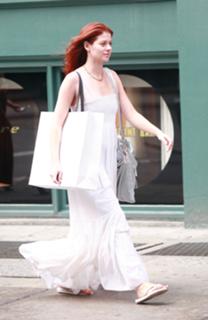 Debra Messing feet photo thumbnail