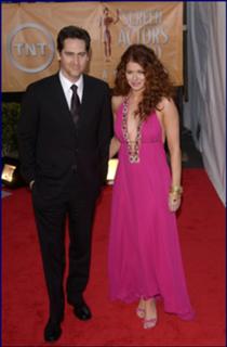 Debra Messing feet photo thumbnail