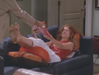 Debra Messing feet photo thumbnail