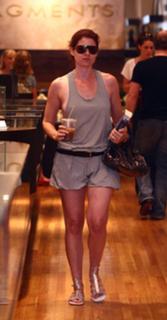 Debra Messing feet photo thumbnail