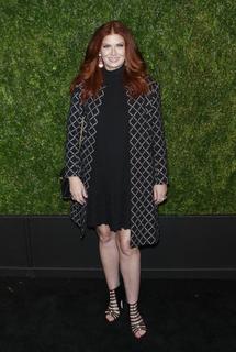 Debra Messing feet photo thumbnail