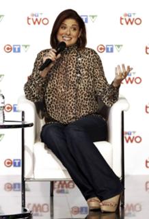 Debra Messing feet photo thumbnail