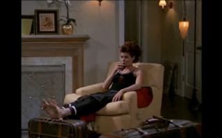 Debra Messing feet photo thumbnail