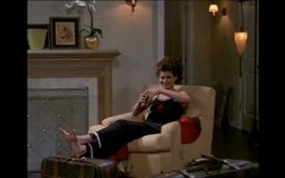 Debra Messing feet photo thumbnail
