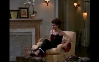 Debra Messing feet photo thumbnail
