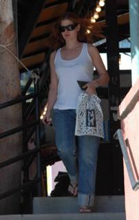 Debra Messing feet photo thumbnail