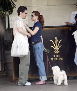 Debra Messing feet photo thumbnail