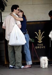 Debra Messing feet photo thumbnail