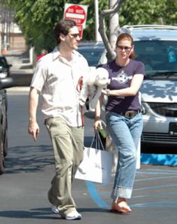 Debra Messing feet photo thumbnail