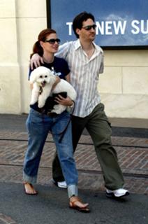 Debra Messing feet photo thumbnail
