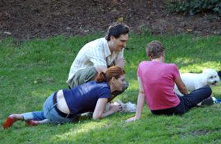 Debra Messing feet photo thumbnail