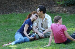 Debra Messing feet photo thumbnail