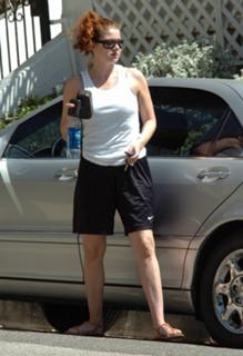 Debra Messing feet photo thumbnail