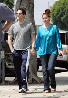 Debra Messing feet photo thumbnail