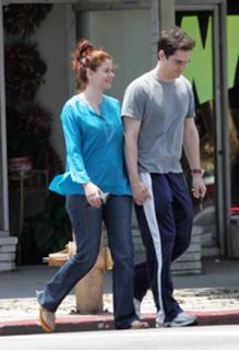 Debra Messing feet photo thumbnail