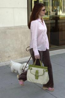 Debra Messing feet photo thumbnail