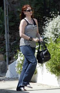 Debra Messing feet photo thumbnail