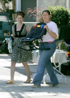 Debra Messing feet photo thumbnail
