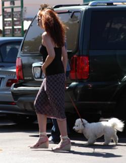 Debra Messing feet photo thumbnail