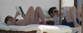Debra Messing feet photo thumbnail