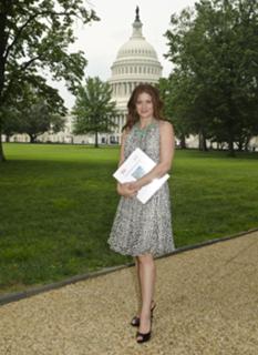 Debra Messing feet photo thumbnail