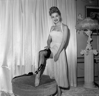 Debra Paget feet photo 19
