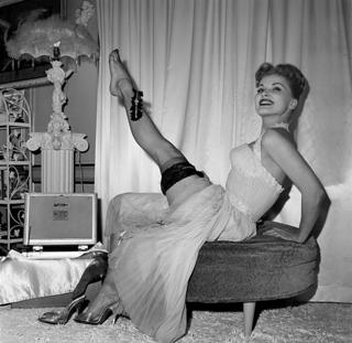 Debra Paget feet photo 18