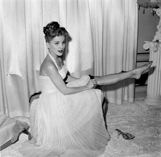 Debra Paget feet photo 13