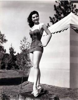 Debra Paget feet photo 4