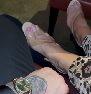 Dee Devlin feet photo 4