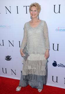 Dee Wallace feet photo 10