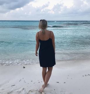 Dee van der Zeeuw feet photo 12