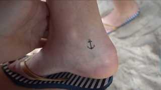 Dee van der Zeeuw feet photo 5