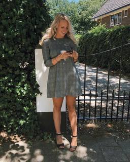 Dee van der Zeeuw feet photo 3