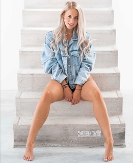 Dee van der Zeeuw feet photo 19