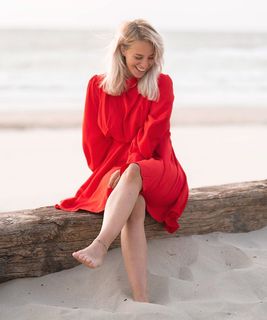 Dee van der Zeeuw feet photo 18