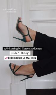 Dee van der Zeeuw feet photo 3