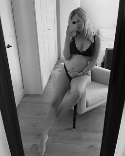 Dee van der Zeeuw feet photo 8