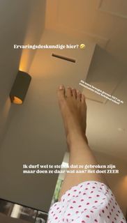 Dee van der Zeeuw feet photo 6
